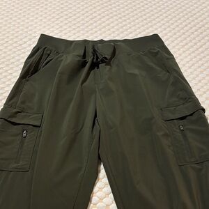Woman’s Olive Cargo Pants